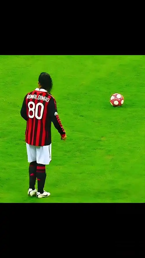 前锋苏亚雷 前锋苏亚雷