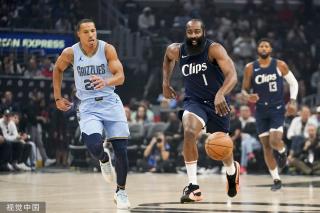 雄鹿在字母 雄鹿在字母