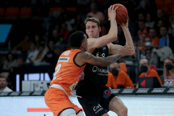 短篇：借乌帕昨日表现浅谈对抗等数据的迷惑性